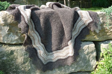 In its more common form a garter square was knit first and stitches were picked up to knit an old-shale lace border around, using different colours of wool to create interest. . Hap shawl pattern free